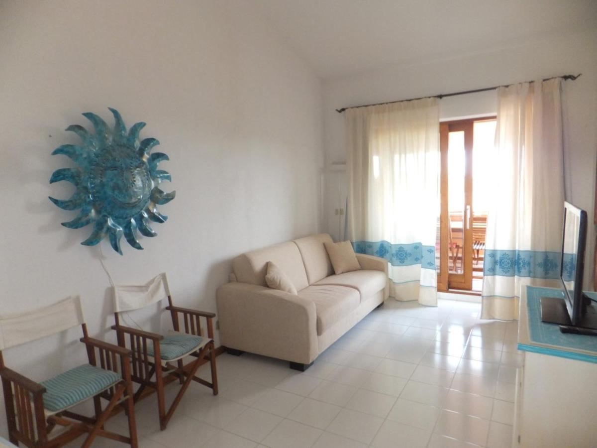 Residenze Coda Cavallo San Teodoro  Buitenkant foto