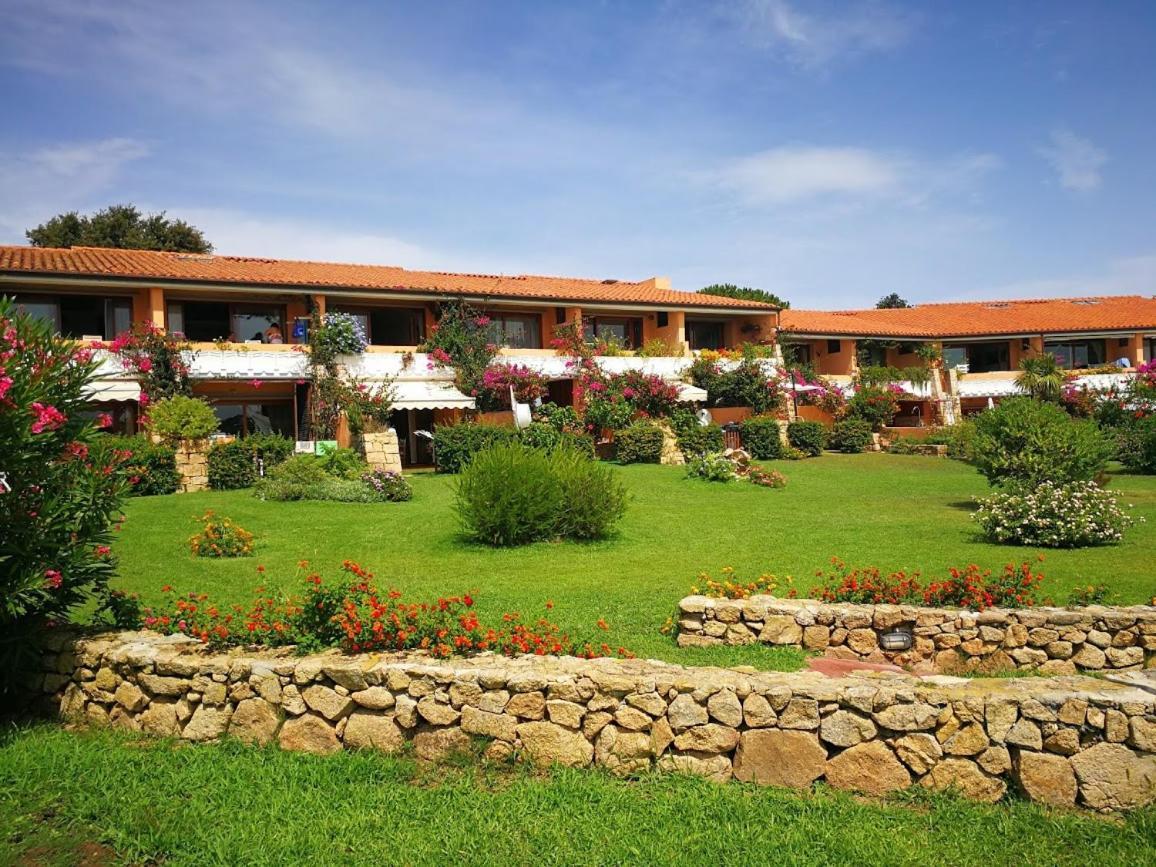 Residenze Coda Cavallo San Teodoro  Buitenkant foto